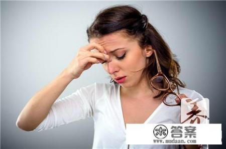 为什么有人的鼻梁中间凸起来? 为什么有人的鼻梁中间凸起来?