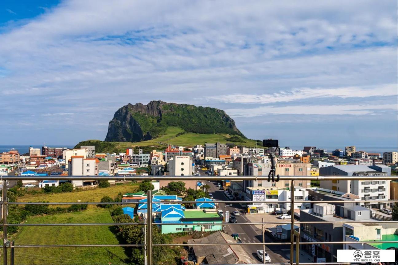 美术用品三脚架怎么安装,放画板的地方怎么安装? 美术用品三脚架怎么安装,放画板的地方怎么安装?