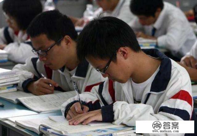 山西省普通高中学生综合发展报告成长自述怎么写？