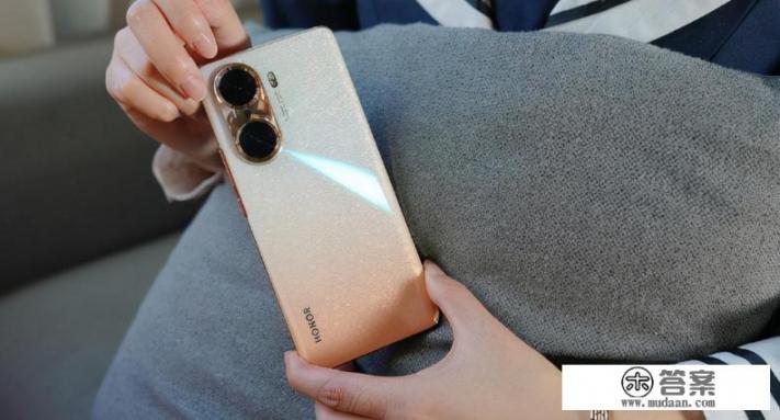 2023年荣耀60pro还值得入手吗？