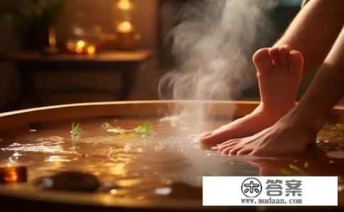 醋泡脚的正确方法和醋的比例？醋泡脚的正确方法及醋的适宜比例是什么？如何科学合理地使用醋泡脚，并掌握合适的醋比例？