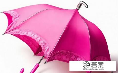 什么叫女人用的雨伞?女性专用雨伞的定义与特点是什么?女性专用雨伞,定义、特点及其在日常生活中的应用 什么叫女人用的雨伞?女性专用雨伞的定义与特点是什么?女性专用雨伞,定义、特点及其在日常生活中的应用