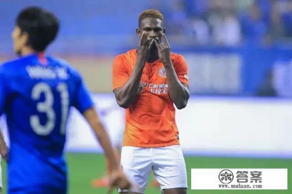 中超疑现种族歧视?北京人和外援迪奥普进球后“拉眼角”庆祝惹争议,对此你怎么看? 中超疑现种族歧视?北京人和外援迪奥普进球后“拉眼角”庆祝惹争议,对此你怎么看?