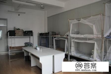 哪些大学的宿舍有独立卫生间和浴室? 哪些大学的宿舍有独立卫生间和浴室?