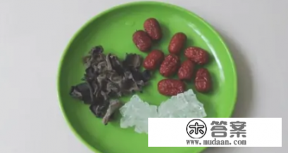 木耳红枣汤的做法？
