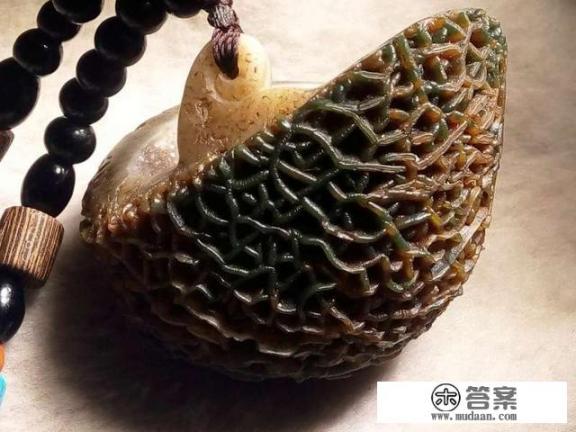 黑山玛瑙有什么特点？