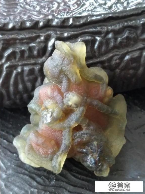 黑山玛瑙有什么特点？