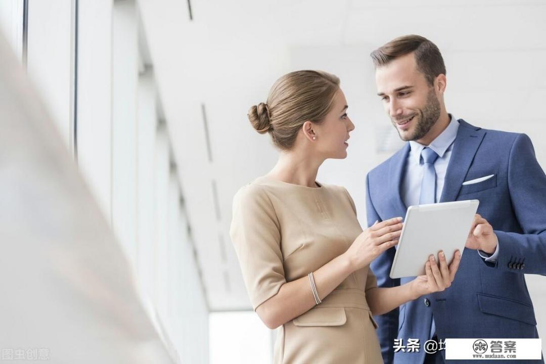 怎样理解历史的一粒尘埃落在一个人头上,就是一座大山? 怎样理解历史的一粒尘埃落在一个人头上,就是一座大山?