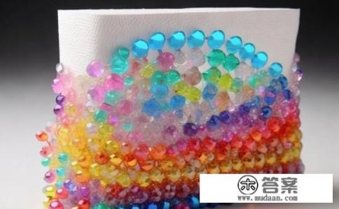 串珠抽纸盒具体做法？如何制作色彩丰富、优雅可人的串珠抽纸盒?
