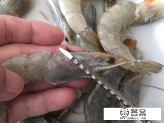 水煮冻虾怎么煮才好吃? 水煮冻虾怎么煮才好吃?