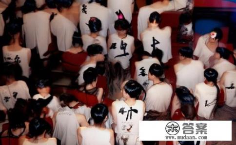 谈谈目前初中语文阅读教学的现状及如何解决阅读教学中存在的问题？初中语文阅读教学现状探析与对策，以提升学生阅读理解能力为核心路径