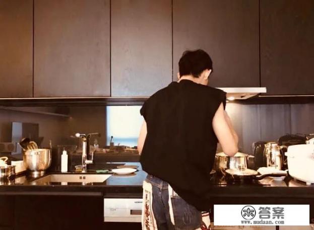 回锅肉炒洋葱最正宗的做法? 回锅肉炒洋葱最正宗的做法?