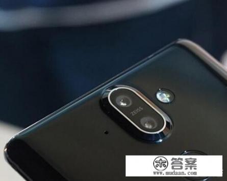 诺基亚8 Sirocco是一款怎样的手机？