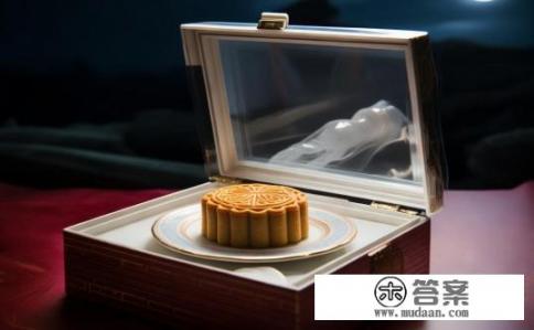 月饼干燥剂放到托里还是托外？月饼中的干燥剂置于托里还是托外的最佳存放位置?