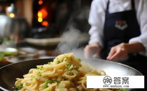 教你农家炒莲藕正确做法脆白爽口？如何烹饪农家脆嫩莲藕，保证口感鲜美又不失清香呢?