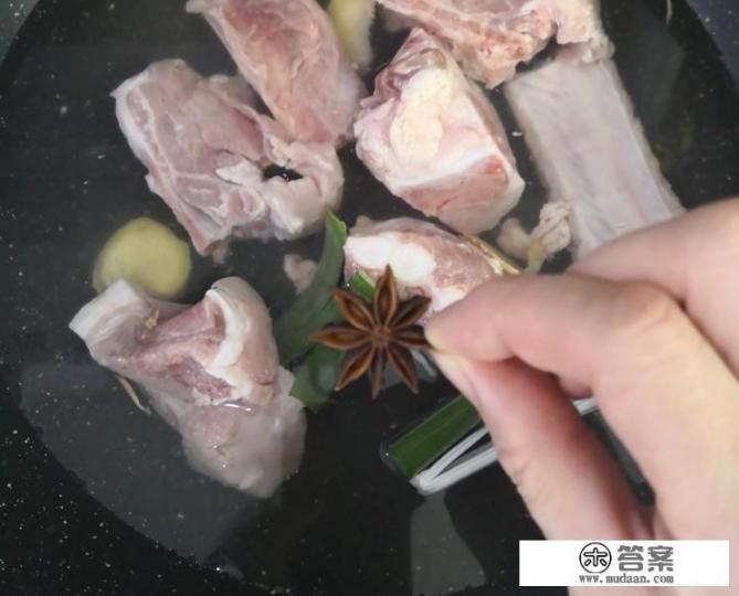 香菇玉米红枣排骨汤做法? 香菇玉米红枣排骨汤做法?