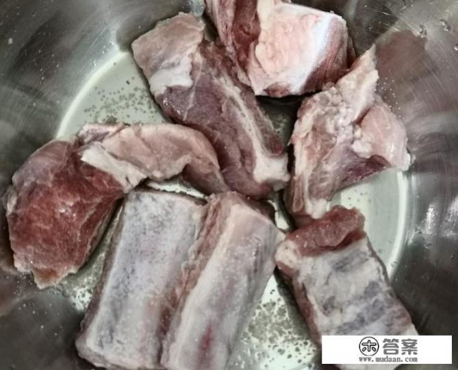 香菇玉米红枣排骨汤做法? 香菇玉米红枣排骨汤做法?