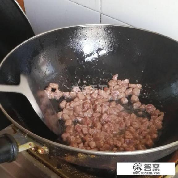 咖喱土豆牛肉的家常做法? 咖喱土豆牛肉的家常做法?