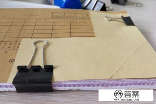 怎么使用票据装订机装订凭证? 怎么使用票据装订机装订凭证?