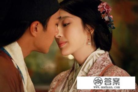 等风轻抚你和等风热吻你是同一本书吗? 等风轻抚你和等风热吻你是同一本书吗?