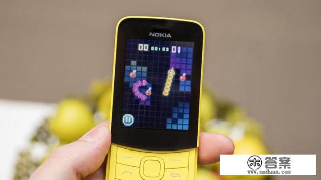 诺基亚1110i能使用4g卡么？