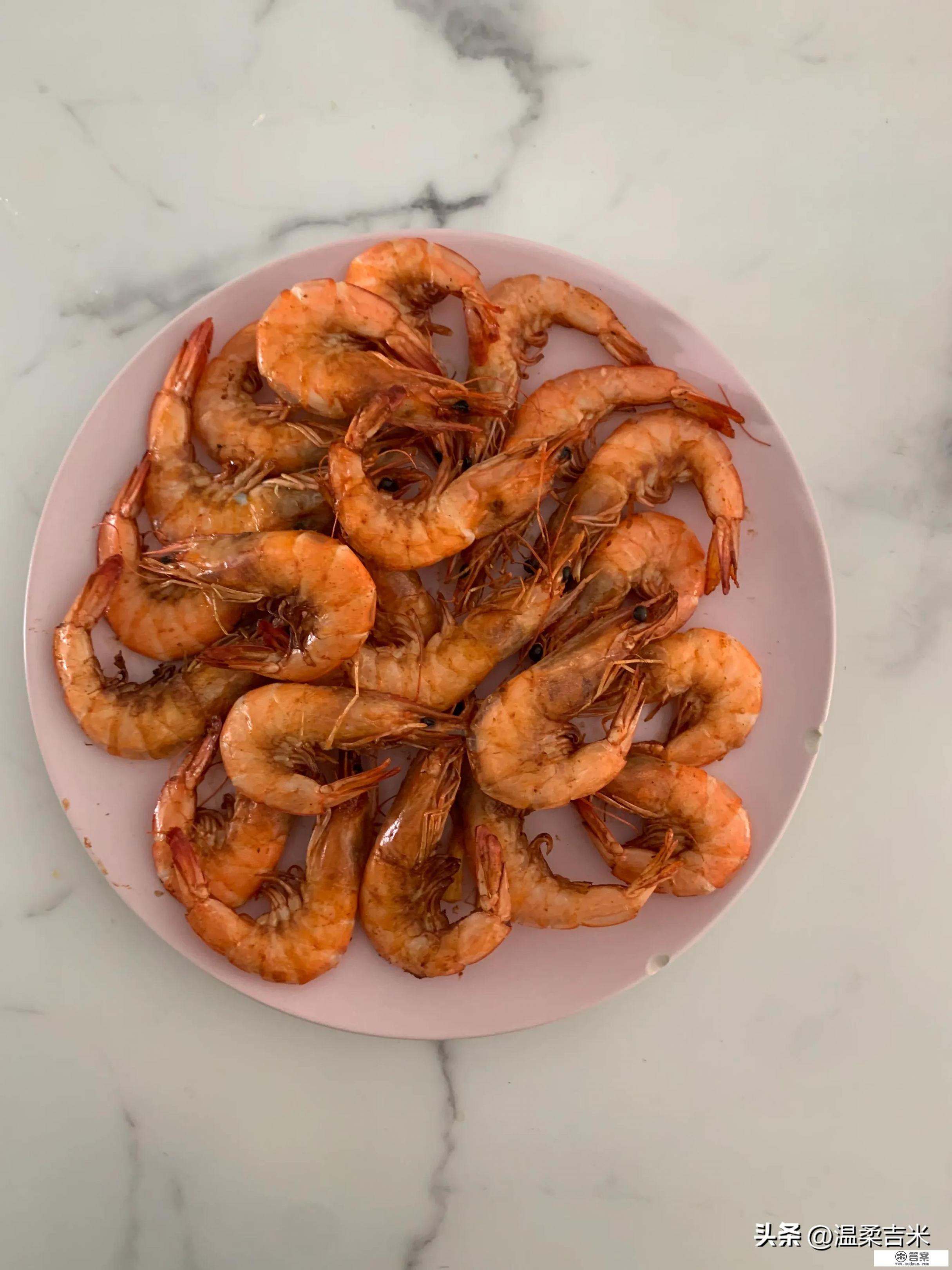 有的人说新冠跟流感一样，居家吃药可以转阴是真的吗？