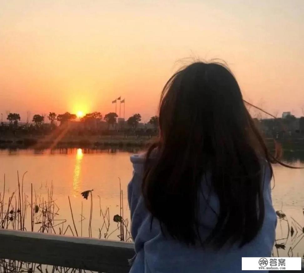 人不彪悍枉少年李鱼收到妈妈的礼物第几集?李鱼收到妈妈神秘礼物后,第一集是在紧张刺激的剧情中解锁礼物背后的故事吗?