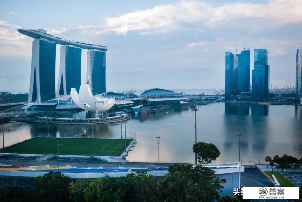 新加坡有哪些好吃的十大特色美食小吃推荐？