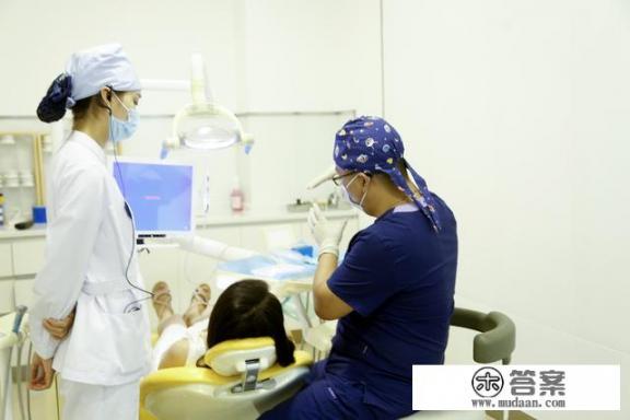 我想做种植牙，不知道成都做种植牙最好的医院在哪里呢？