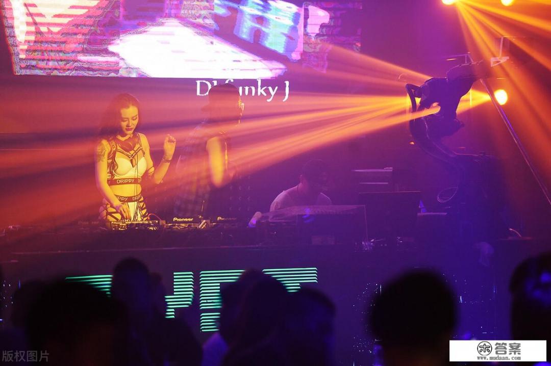 你们曾经围观过最“壮观”的打架斗殴，双方阵仗有多大？