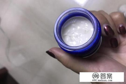 眼精华和眼霜哪个牌子好用？