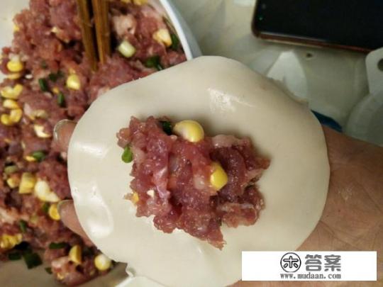 三种元宝饺子的包法? 三种元宝饺子的包法?