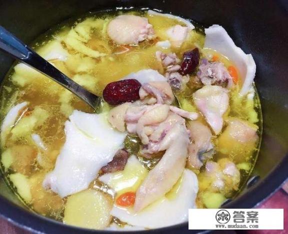 椰子鸡是哪里的特色美食? 椰子鸡是哪里的特色美食?