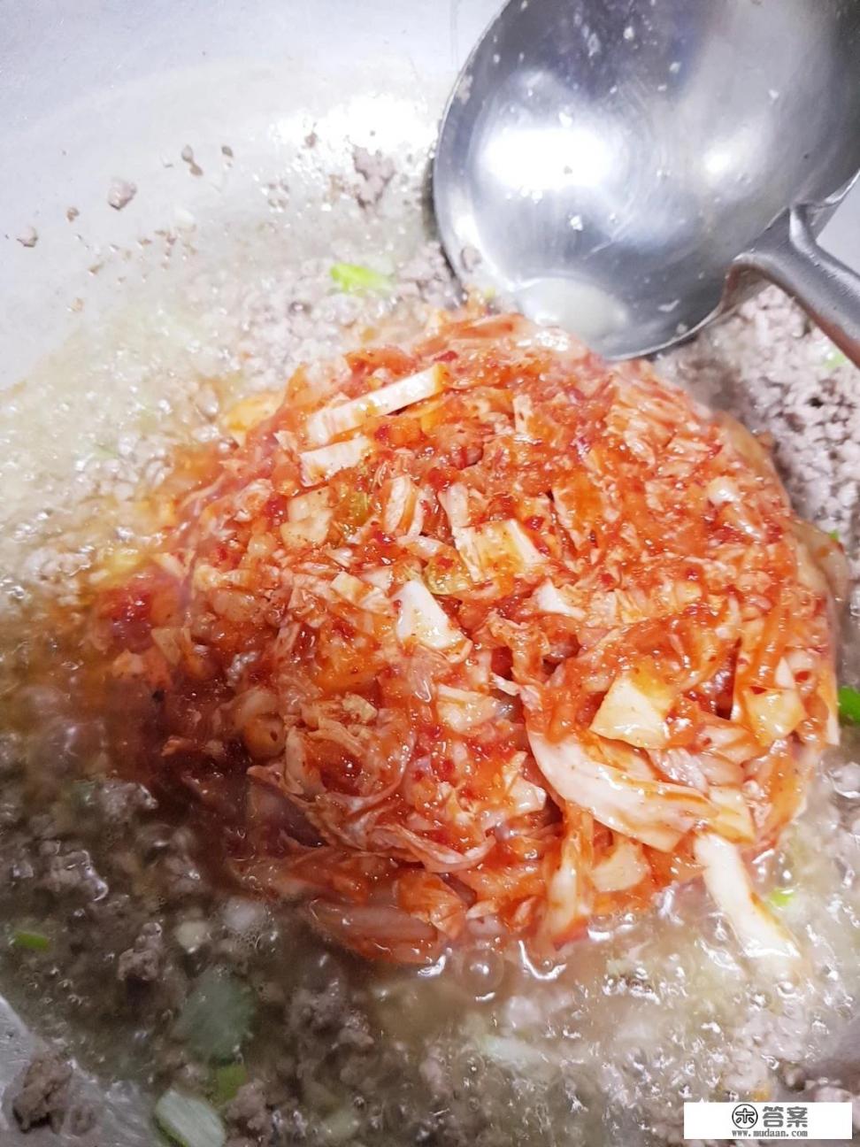 有人说“米饭炒三遍,拿金都不换”,这样炒真的很好吃吗?米饭应该如何炒? 有人说“米饭炒三遍,拿金都不换”,这样炒真的很好吃吗?米饭应该如何炒?