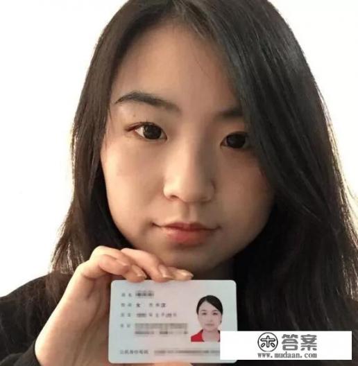 别人有我的手持身份证照和正反面，能贷款和办信用卡吗？