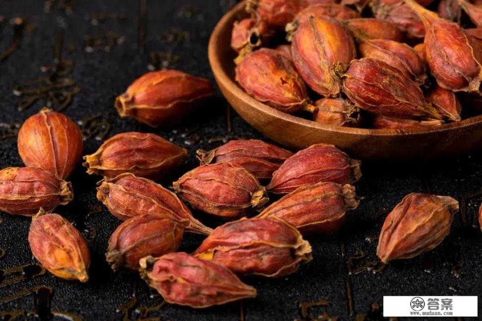 黄栀子泡茶喝有什么功效？