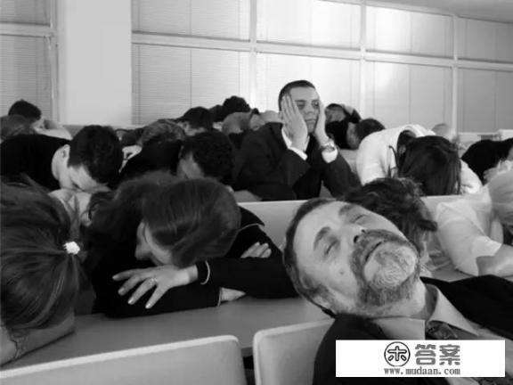 一个优美的PPT究竟有多重要? 一个优美的PPT究竟有多重要?