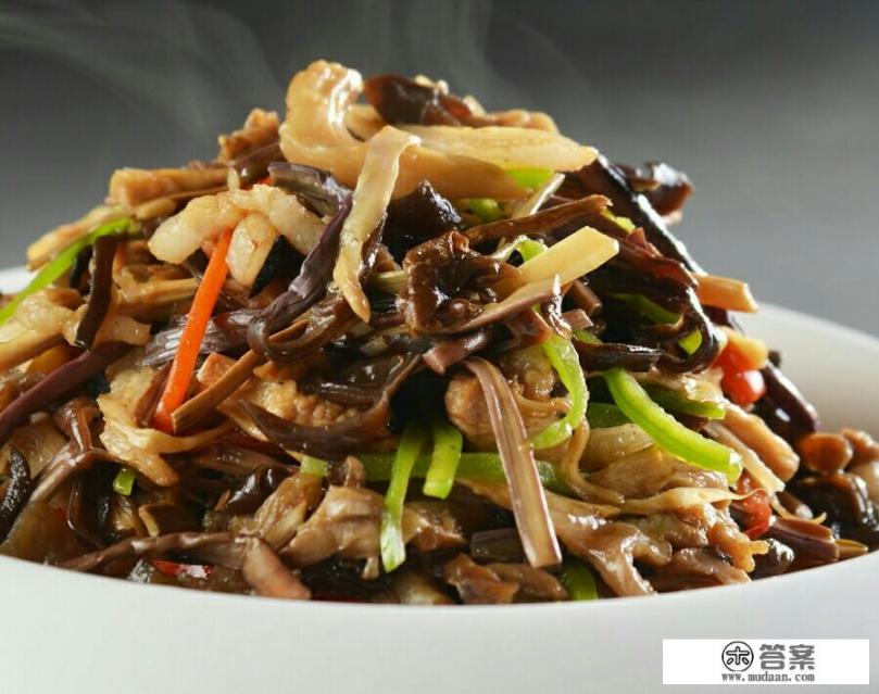 山蕨菜长大了是什么样？