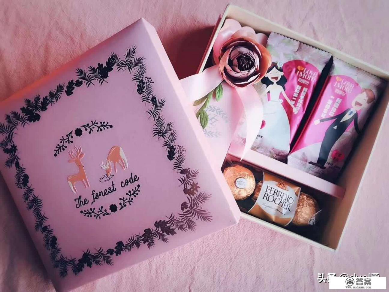 女朋友因为我不帮她还信用卡发脾气。还应该继续处下去么？