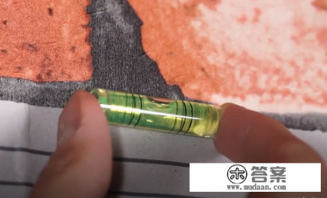 做照片墙怎么把相框固定在墙上? 做照片墙怎么把相框固定在墙上?