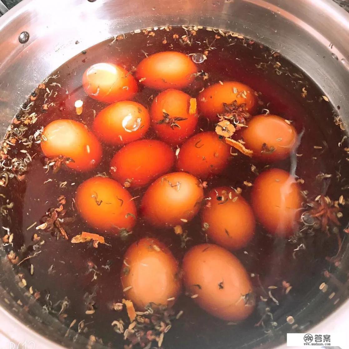 酱油泡蛋和卤蛋的区别？