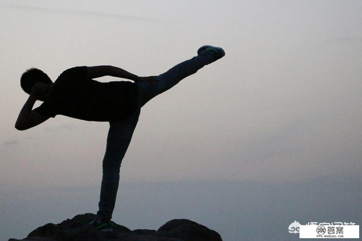 每天7点出门晚上12点回家，睡觉做梦也还在想事情，这样的生活是在奋斗人生还是透支身体呢？