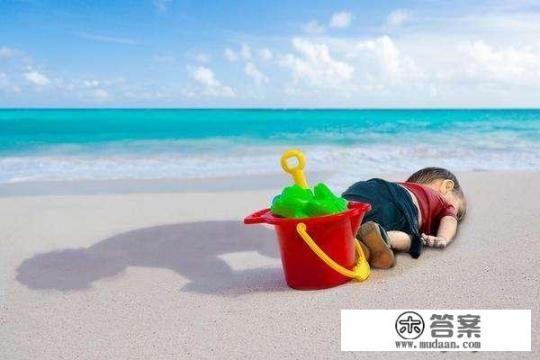 如何看待上海两岁半男孩报了五个培优班，压力太大导致狂掉头发这件事？