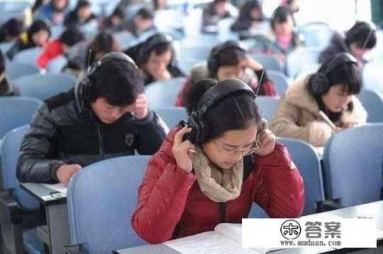 大学英语4级、6级，分别在大几考，随便的还是有规定？难度如何？