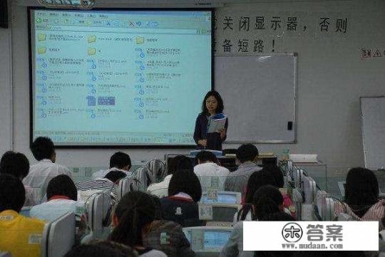 大学英语4级、6级，分别在大几考，随便的还是有规定？难度如何？