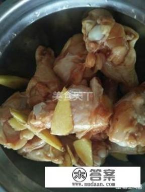 炸鸡腿怎么做到外酥里嫩？