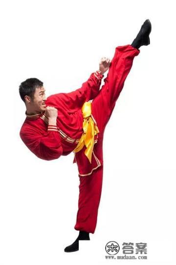 什么功夫可以抵挡擒拿格斗的功夫？