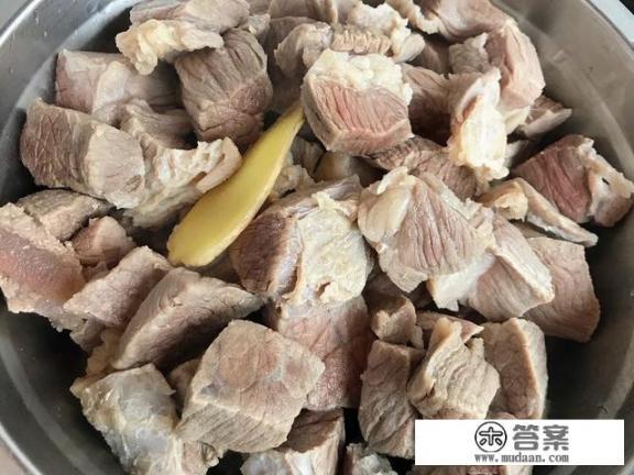 怎样红烧牛肉土豆？