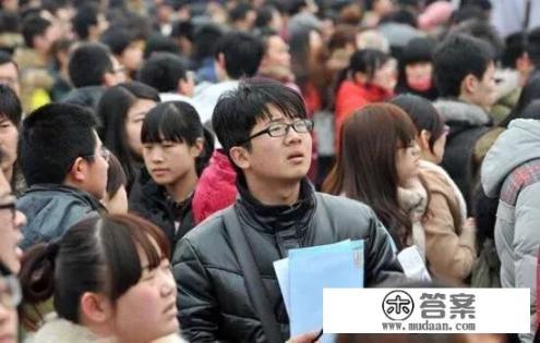 大学期间想做兼职的话什么时候开始比较好，一般都做些什么呢？