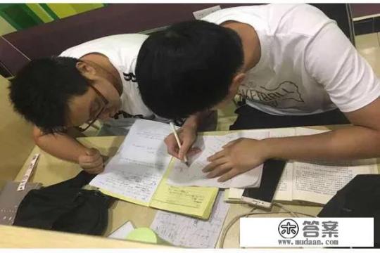 大学期间想做兼职的话什么时候开始比较好，一般都做些什么呢？